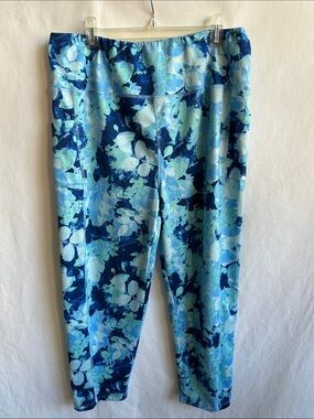 Starting Point blue floral performance capri leggings, size XL